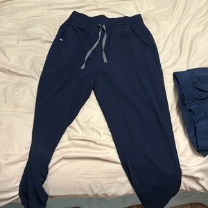 Women’s navy figs scrub bottoms